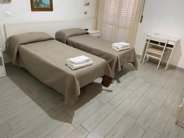 Hotel Primula Lido Di Savio Bagian luar foto