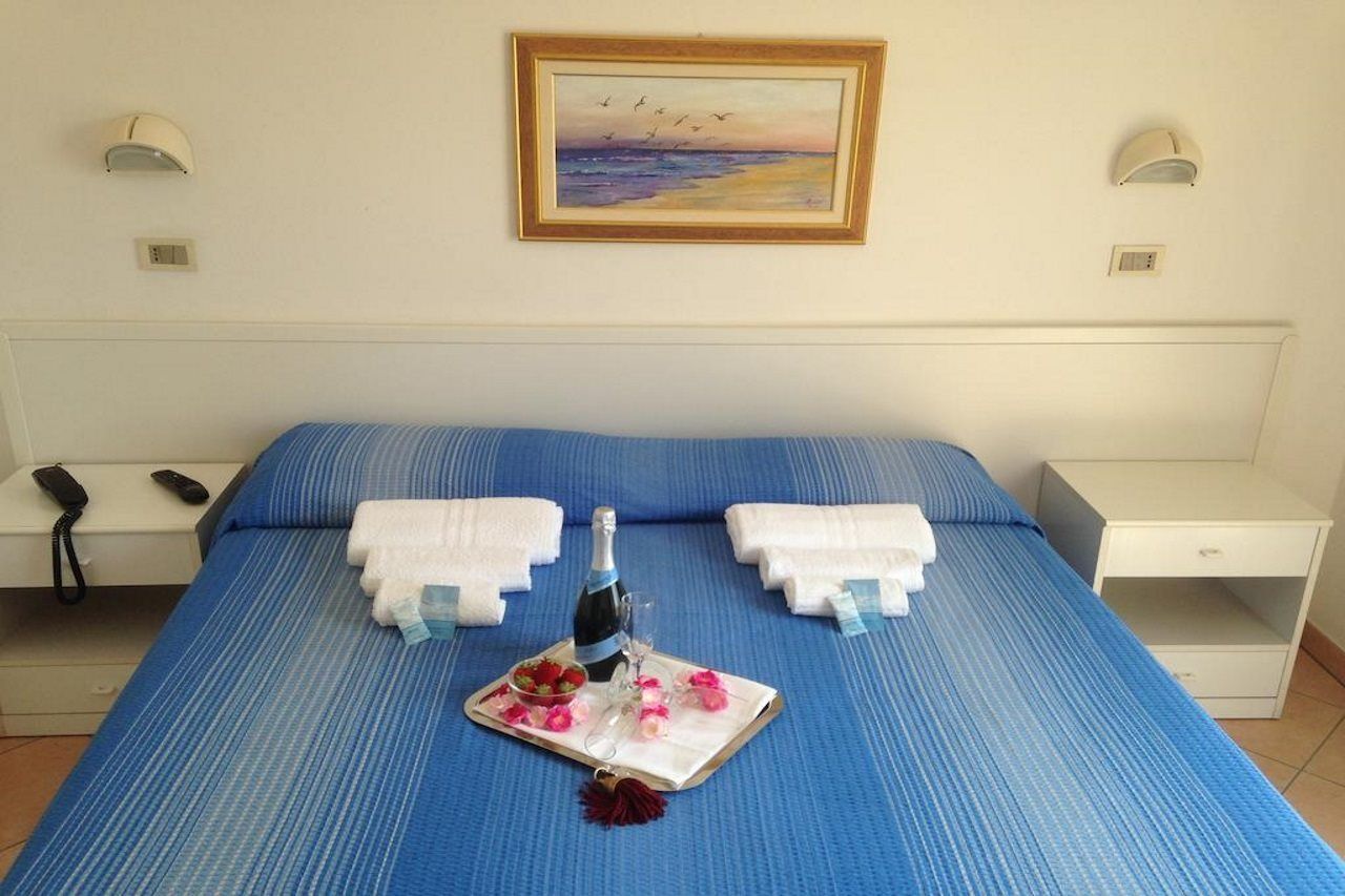 Hotel Primula Lido Di Savio Bagian luar foto